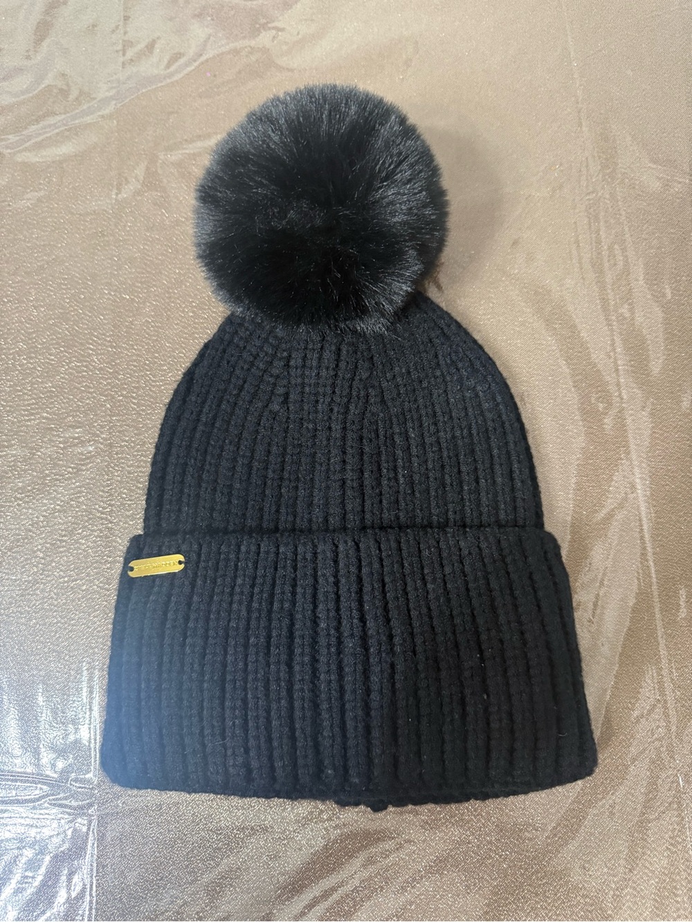 Steve Madden Black Ribbed Pom Beanie
